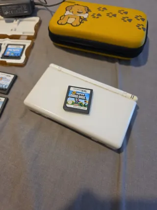 Nintendo DS Lite Blanca + 6 Juegos