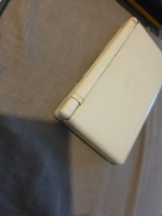 Nintendo DS Lite Blanca + 6 Juegos