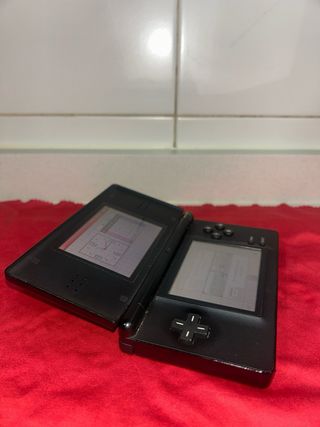 Nintendo DS Lite nera + caricabatterie | in buone condizioni