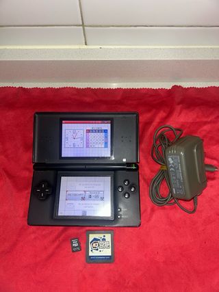 Nintendo DS Lite nera + caricabatterie | in buone condizioni