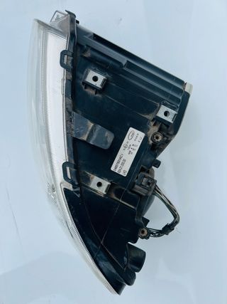 Faro Izquierdo Chrysler Voyager 2005