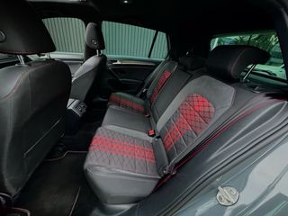 Volkswagen Golf TCR AKRAPOVIC 2020