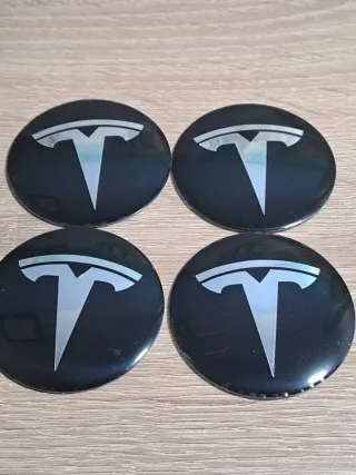 4 Emblemas Tesla Negro 56mm