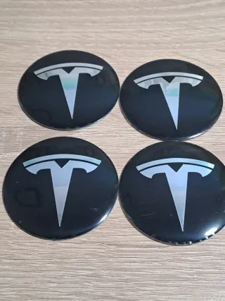 4 Emblemas Tesla Negro 56mm
