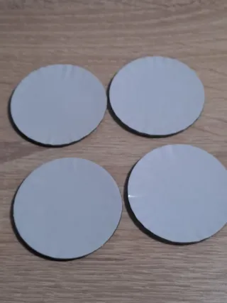 4 Emblemas Tesla Negro 56mm