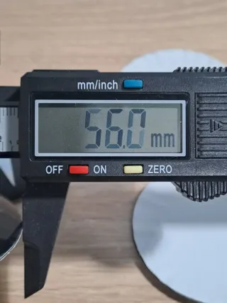 4 Emblemas Tesla Negro 56mm