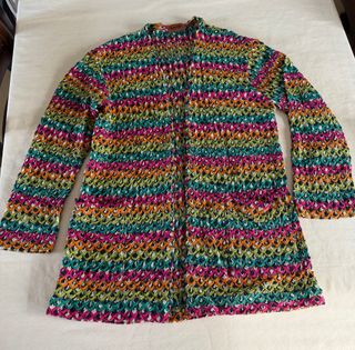 Cardigan Missoni con un vibrante design anni '80