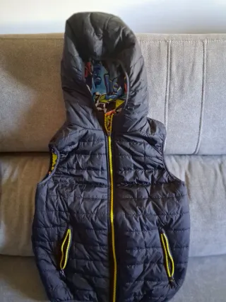 Giubbotto reversibile per bambini con stampa e nero