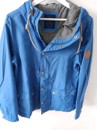 Chubasquero Pull&Bear azul