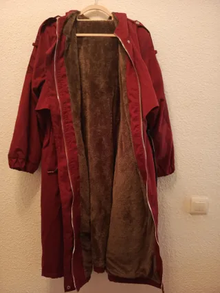 Chaqueta cortavientos con capucha y forro