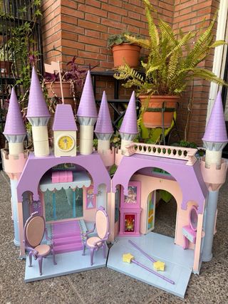 Lote,que incluye Castillo,Cenicienta y Principe