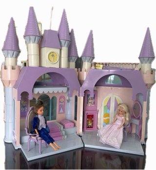Lote,que incluye Castillo,Cenicienta y Principe