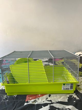 Jaula para hámster de dos pisos con rueda e igloo