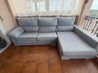 Sofá cheslong gris tela