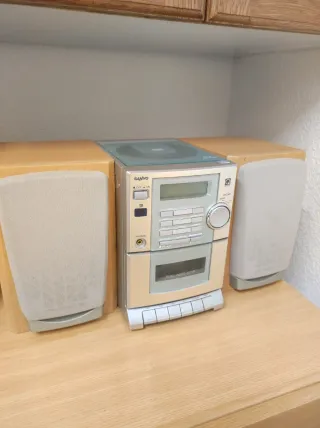 Equipo de música Sanyo CD/Casetera