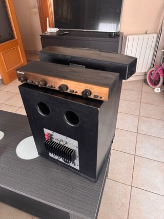 Equipo de sonido: Barra Bose, Amplificador Denon