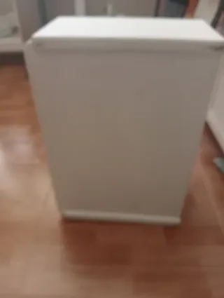 Mesa Auxiliar Madera con 2 Cajones