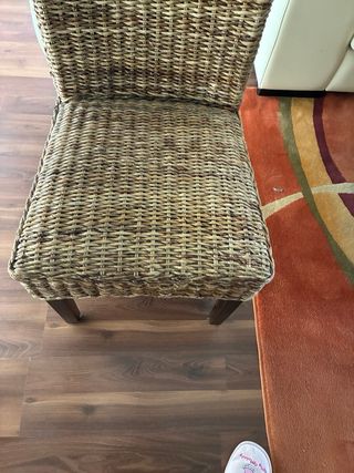 Silla de mimbre maciza