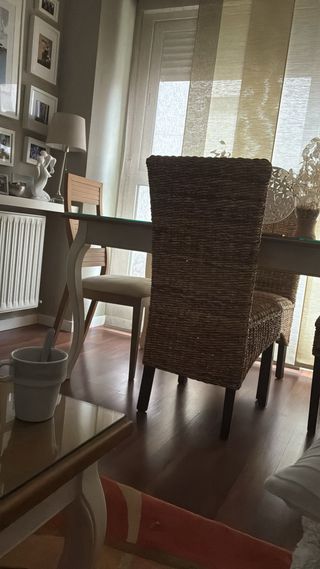 Silla de mimbre maciza