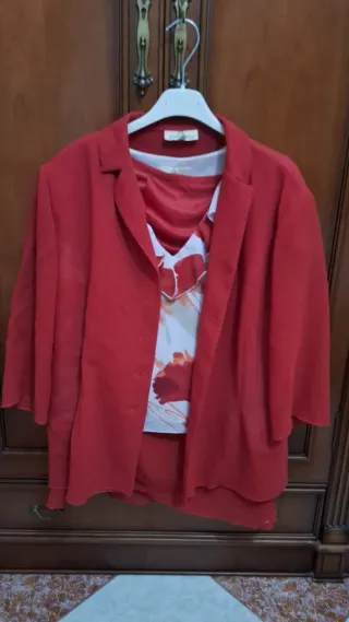 Traje 3 piezas: Chaqueta, cuerpo y falda