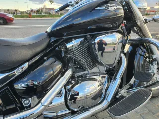 Suzuki Intruder Cruiser Negra.