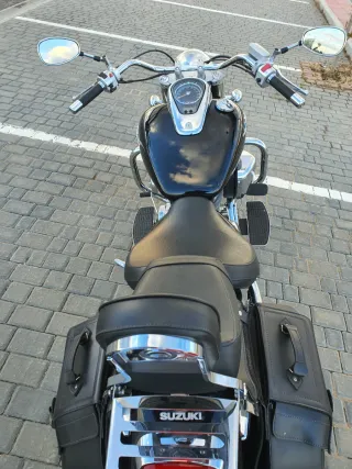 Suzuki Intruder Cruiser Negra.