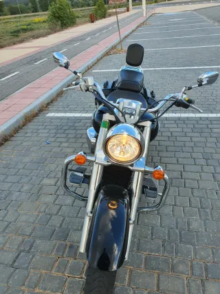 Suzuki Intruder Cruiser Negra.