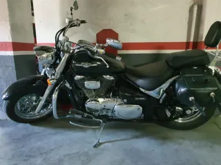 Suzuki Intruder Cruiser Negra.