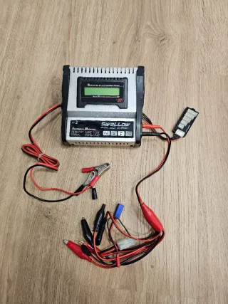 Cargador LiPo y otras baterías RC Swallow EQ