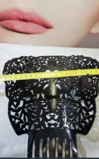 Mantilla madrina, peineta y guantes