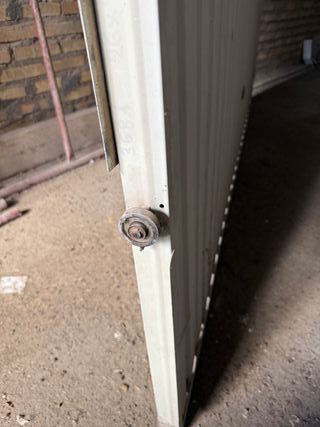 Portón metálico para garaje