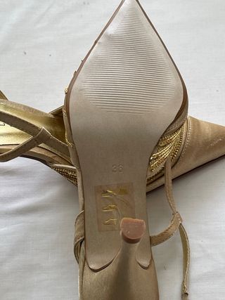 Zapatos de tacón AVANCE dorados talla 36