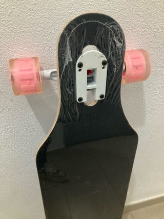 Patineta Longboard Negra Ruedas Rosas