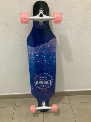 Patineta Longboard Negra Ruedas Rosas
