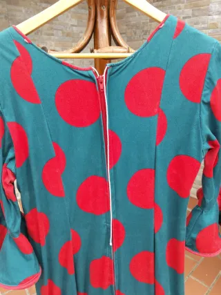 Traje Flamenca Verde con Lunares Rojos.