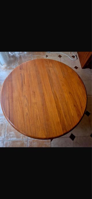 Mesa redonda de madera maciza 1m
