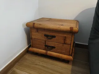 Mesita auxiliar bambú con cajón
