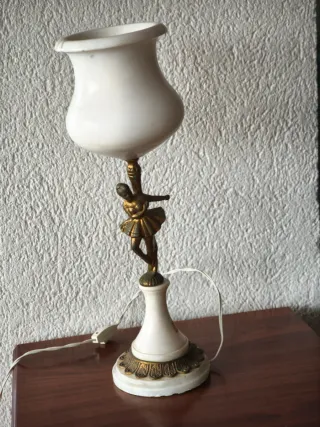 Lámpara de mármol antigua