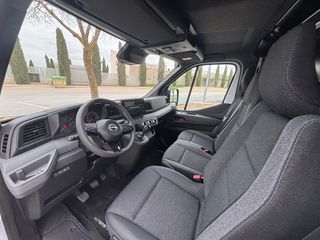 Nissan Interstar 2025