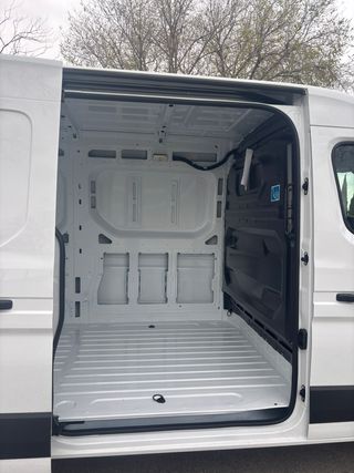 Nissan Interstar 2025