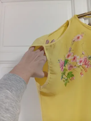 Camiseta amarilla de la marca Milano