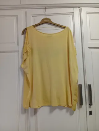 Camiseta amarilla de la marca Milano