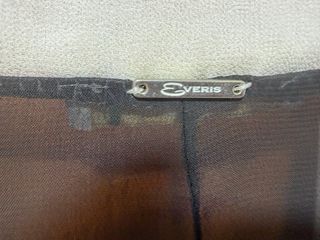 Capa Everis Transparente Negra y Blanca