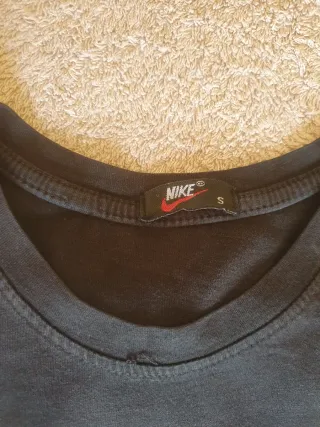 T-shirt Nike nera taglia S