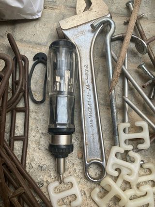 Pack piquetas y gomas camping