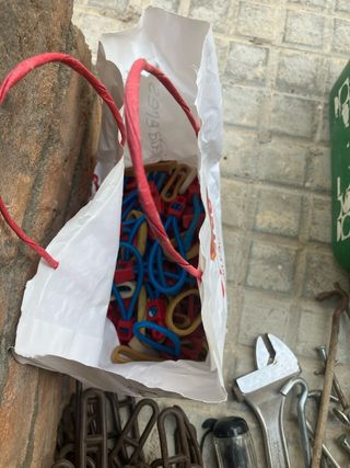 Pack piquetas y gomas camping