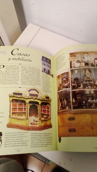 Libro historia de la geografía de la muñeca