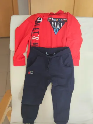 Conjunto deportivo Boboli rojo y azul