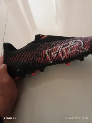 Botas de fútbol Puma Club con calcetín