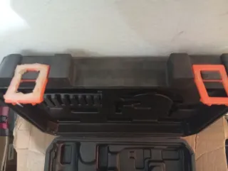 Maletín TACKLIFE para taladro